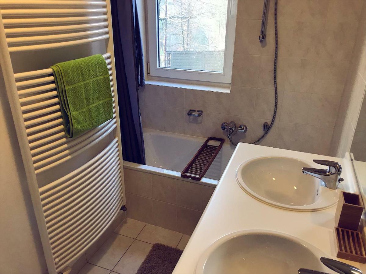 Dakota - Jacuzzi, Zwembad, Playstation * Durbuy